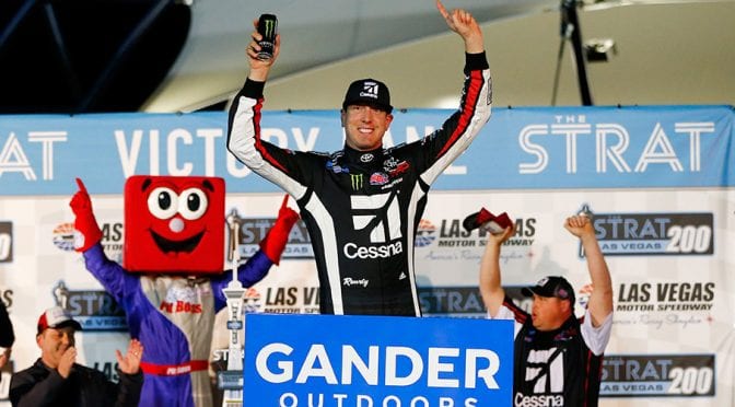 Kyle Busch sweeps stages to win Strat 200 at Las Vegas