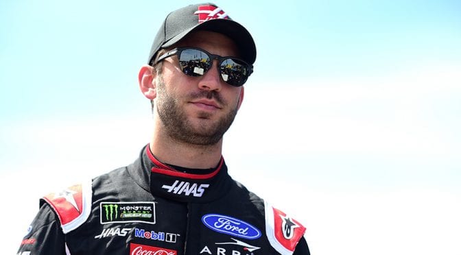 Featured Image for Suarez, McDowell get physical on pit road during qualifying