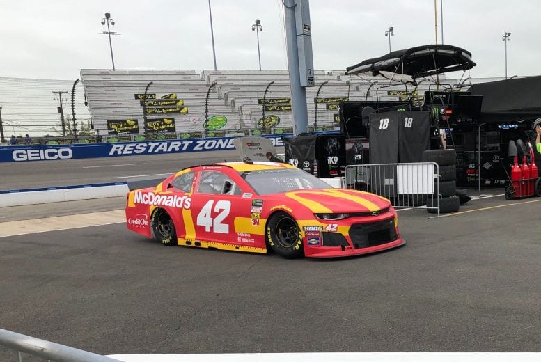 Kyle Larson goes back to the garage at Richmond.