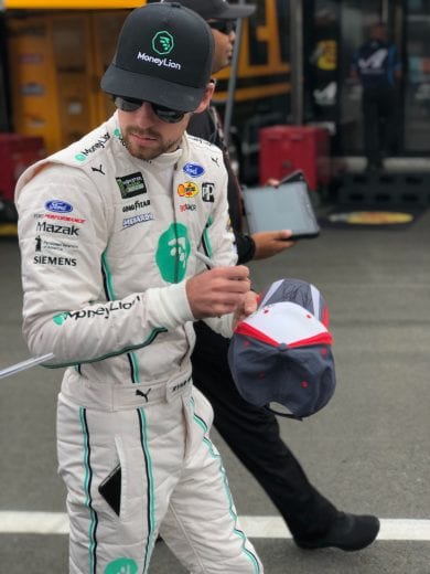Ryan Blaney signs autographs at Richmond.