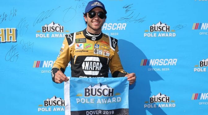 Featured image for Chase Elliott powers to Busch Pole Award in Dover qualifying