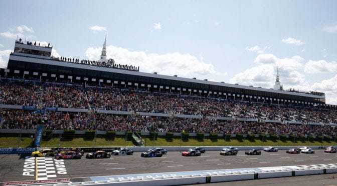 Featured image for NASCAR announces tweak to 2019 rules package for select tracks