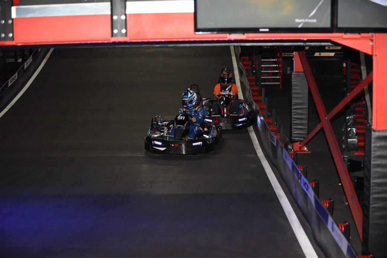 Kyle Larson races fans, media in gokarts at Foxwoods