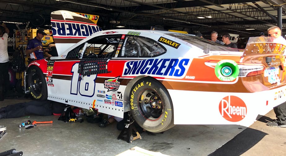 Kyle Busch's No. 18