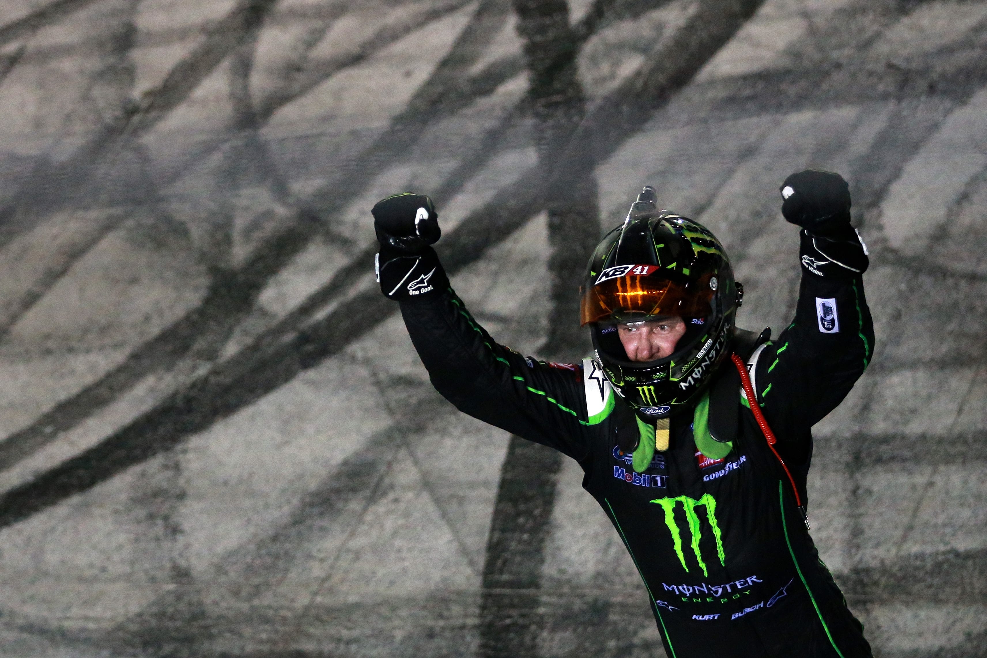 Kurt Busch wins at Bristol