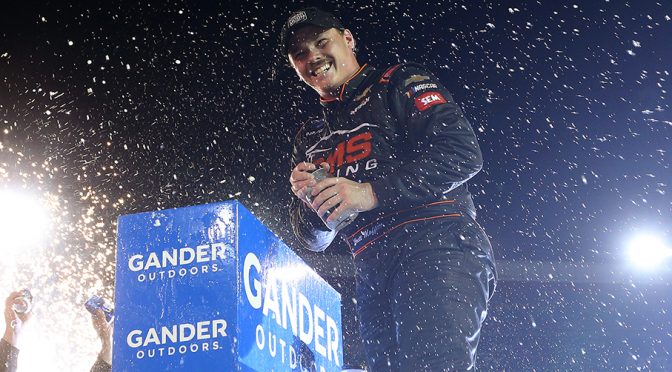 Featured Image for Moffitt pulls away on final restart to win playoff opener at Bristol