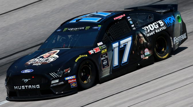 Featured Image for Stenhouse Jr., Kurt Busch lead practices at Darlington