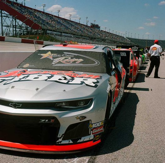 The No. 00 StarCom Racing entry at Darlington Raceway