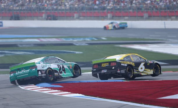Featured Image for Ryan Newman drives No. 6 Ford Mustang to 32nd-place finish at Charlotte Motor Speedway Road Course