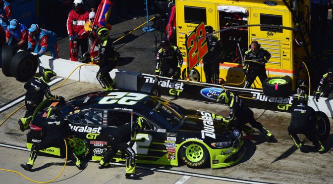 Team Penske pit crews undergo changes at Martinsville