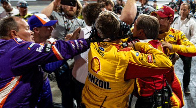 Team Penske crew member draws one-race suspension for Martinsville tussle