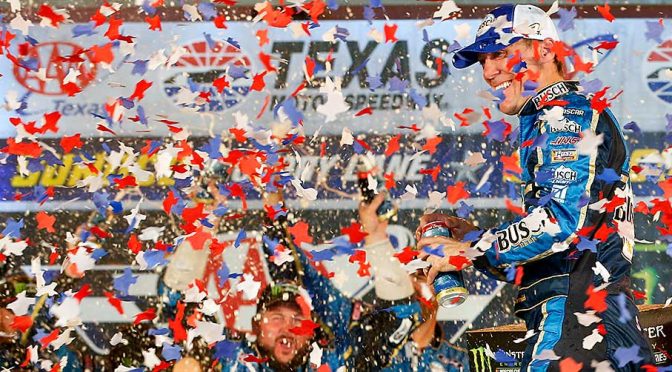 Featured image for Kevin Harvick surges at Texas, clinches shot at second title