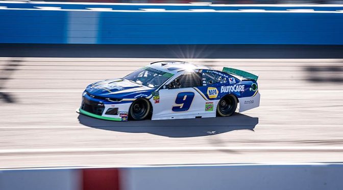 Featured Image for Chase Elliott, Kyle Busch top Monster Energy Series practices at Phoenix