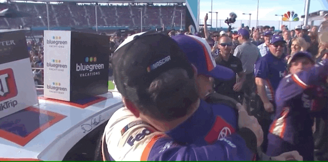 2019 Dec 9 Steveluvender Gifs Victory 16