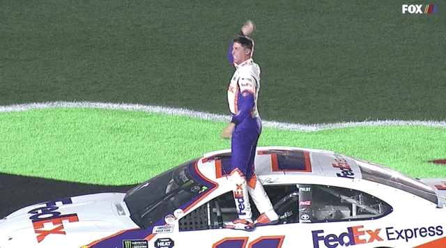 2019 Dec 9 Steveluvender Gifs Victory 4