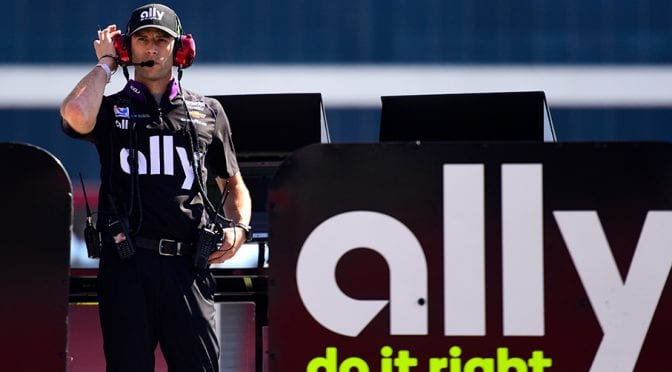 Featured image for Daniels emphasizing team chemistry in first full season as No. 48 crew chief