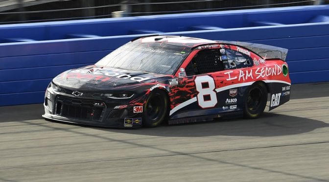 Featured image for Two Cup Series teams, one Xfinity team hit with lug-nut violations