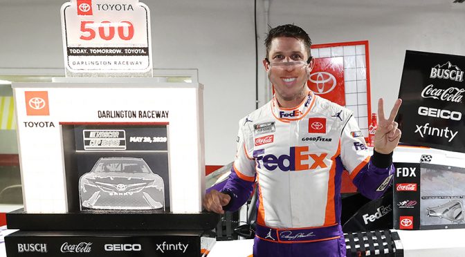 Featured image for Denny Hamlin wins rain-shortened Wednesday night race at Darlington