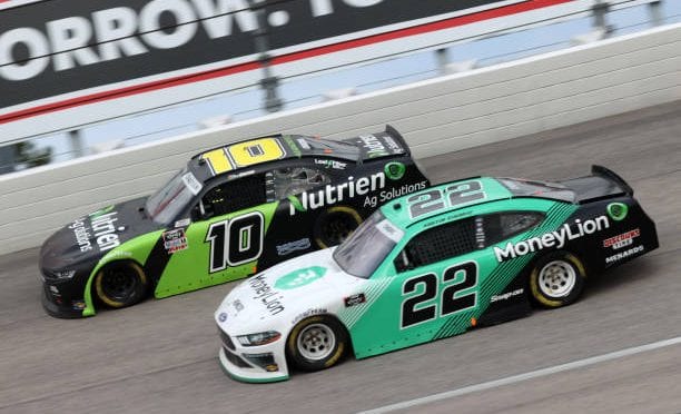 Featured Image for Austin Cindric drives No. 22 Ford Fusion to fourth-place finish at Darlington Raceway
