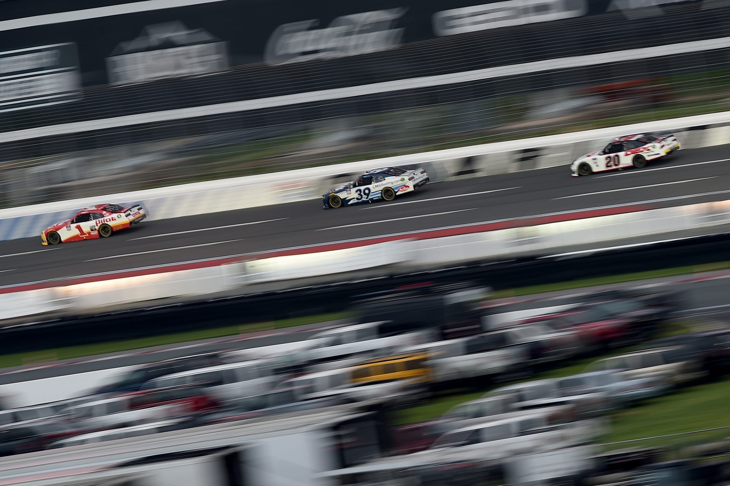 xfinity race at charlotte motor speedway