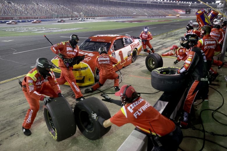 xfinity race at charlotte motor speedway