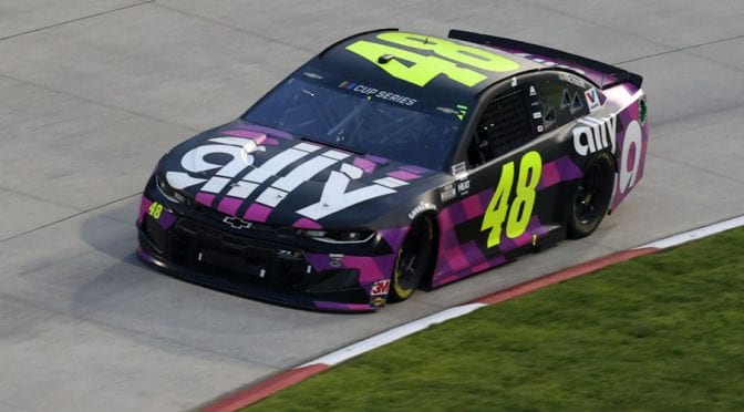 Featured image for Jimmie Johnson, Joey Logano split stage wins at Martinsville
