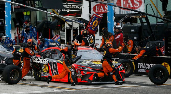 Featured image for NASCAR issues Cup Series lug-nut penalties after Miami