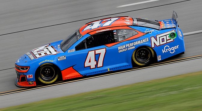 Stenhouse, Reddick split stages at Talladega