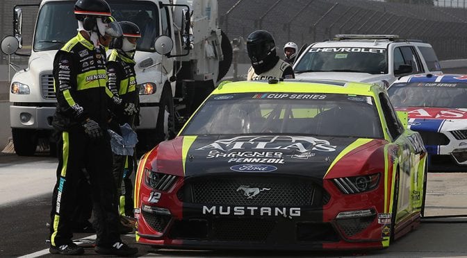 Team Penske tire changer recovering at home with leg injury; out for Kentucky