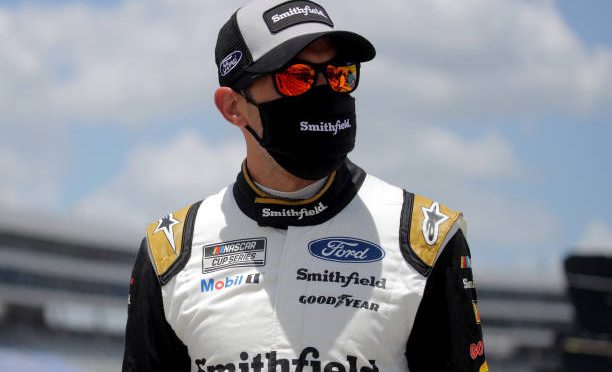 Featured Image for Aric Almirola drives No. 10 Ford Mustang to 10th-place finish at Texas Motor Speedway