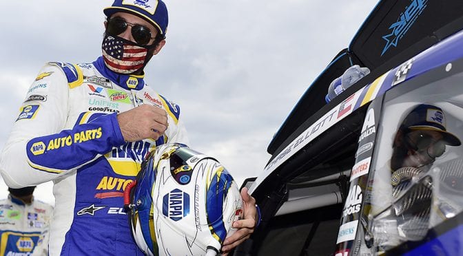 Chase Elliott’s day ends early at Dover after contact with Kyle Busch