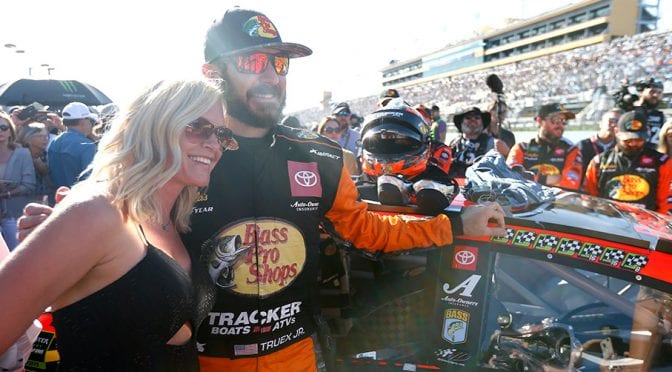 Martin Truex Jr. Foundation, NASCAR Foundation team for Honor A Cancer Hero program