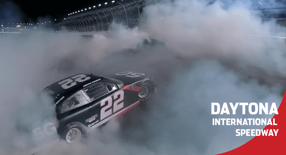 Cindric holds off Moffitt, Burtons to win Xfinity opener at Daytona