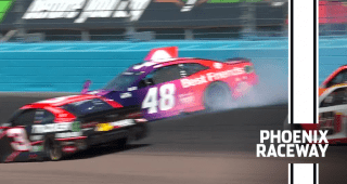 Alex Bowman spins early at Phoenix Raceway
