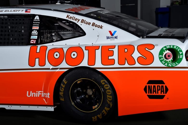 Hendrick Motorsports #9 HOOTERS Chevrolet
