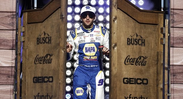 Chase Elliott<br/>Odds to win 2021 Nashville race: 15-2