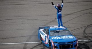 Hendrick Motorsports signs Kyle Larson to contract extension