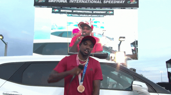 Noah Lyles Command