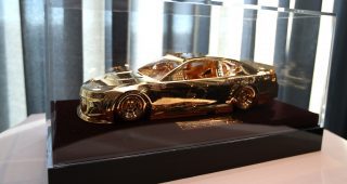 Champion's Week: Kyle Larson presented Goodyear Gold Car Award