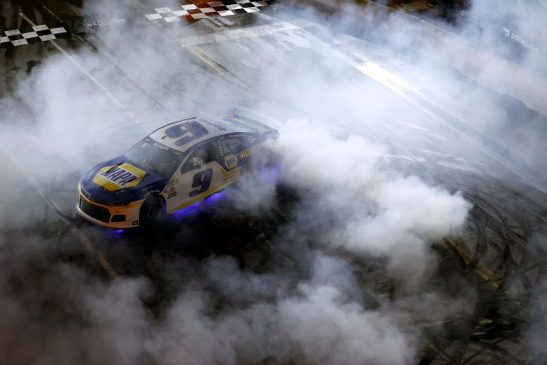 NASHVILLE, TENNESSEE - DECEMBER 01:  Chase Elliott, driver of the #9 NASCAR Cup Series Chevrolet performs a burnout during the Burnouts on Broadway December 01, 2021 in Nashville, Tennessee. (Photo by Brett Carlsen/Getty Images) | Getty Images