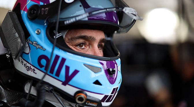 Featured image for Jimmie Johnson, ‘busier than expected’ with full 2022 schedule, still draws a Daytona crowd