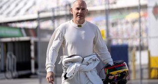 Jacques Villeneuve aims for Daytona 500 bid with Team Hezeberg