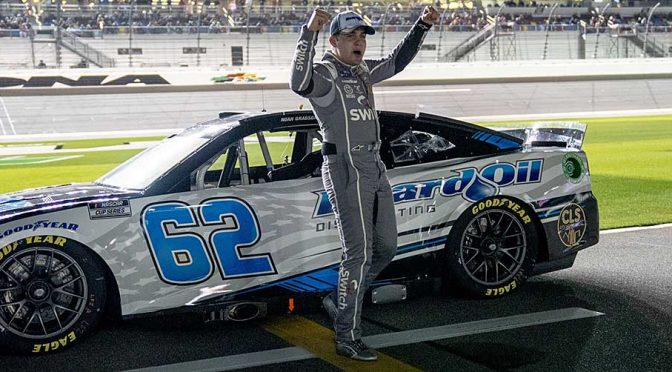 Noah Gragson, Jacques Villeneuve jubilant after clinching Daytona 500 starting spots