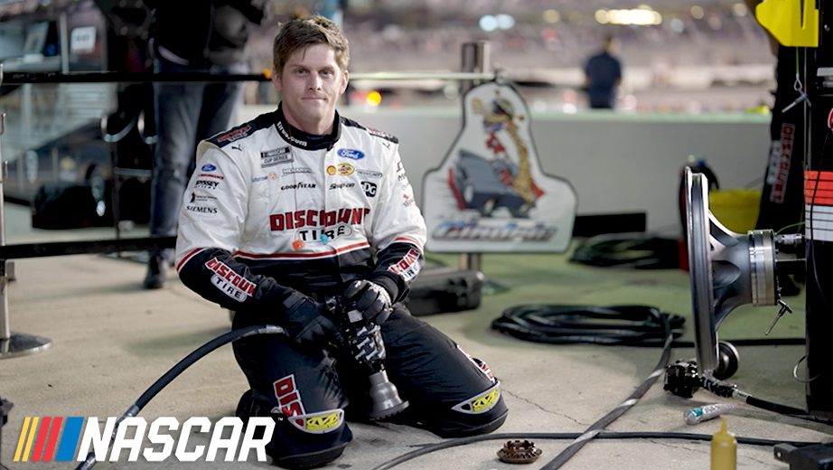 Ryan Flores runs through the Next Gen pit gun and lug nut NASCAR