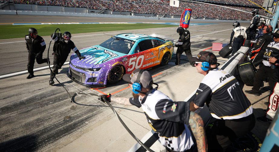 www.nascar.com