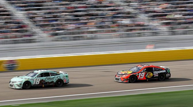 Kyle Busch rides reserve No. 18 into contention at Vegas, lands first top five of 2022