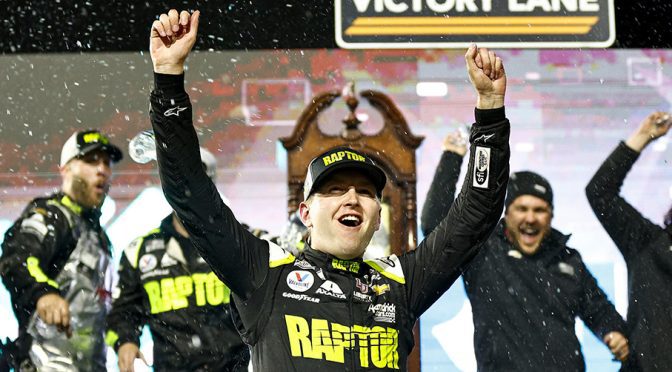 Recap: William Byron holds strong run through overtime restart to win Martinsville spring race