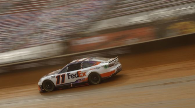 Denny Hamlin, Tyler Reddick top Cup Series practices at Bristol Dirt
