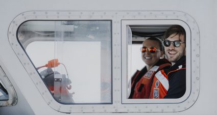 Coast-to-coast: Daniel Suárez visits U.S. Coast Guard station to support Mission 600