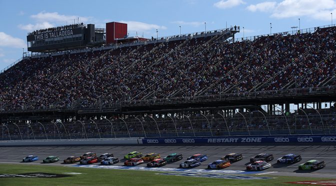 Visière NASCAR Talladega Super Speedway - Bleu/noir, Taille Unique, Neuve Avec étiquette